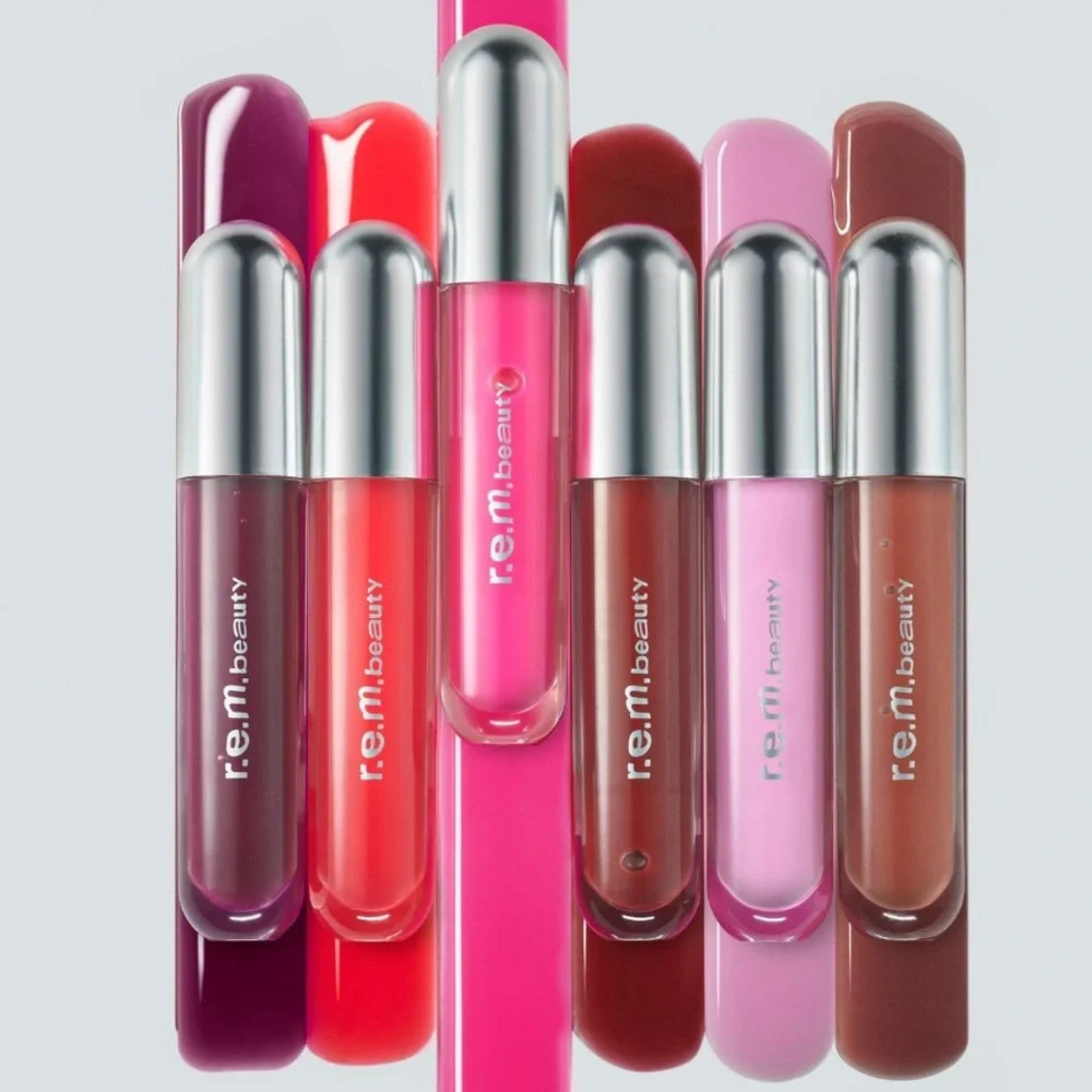 NIB r.e.m. beauty Essential Drip Glossy Balm - Cherry Cola